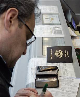 070123_passport_vlg1p_grid-4x2