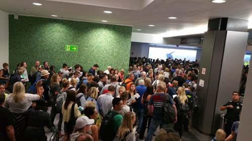 customs-line-at-san-jose